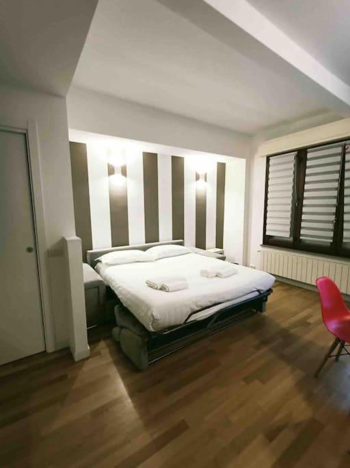 Сasa de vacaciones Bilocale Zona Bocconi-navigli Milán